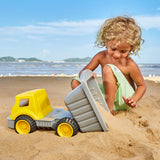 Camion carga y transporta